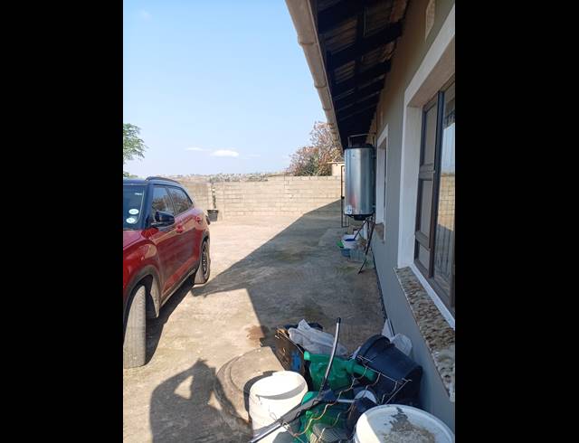 3 BEDROOM HOUSE FOR SALE IN UMLAZI K